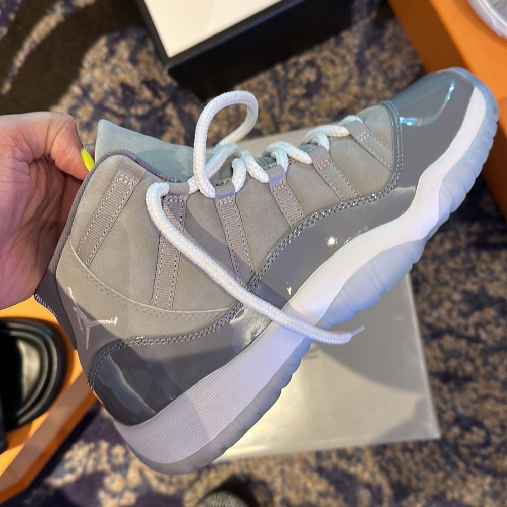 Jordan cool Grey size 7y equivalent to women 8-8.5
Can ship next business day